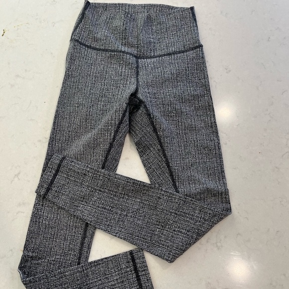 Lululemon wunder under high rise leggings - Picture 2 of 4